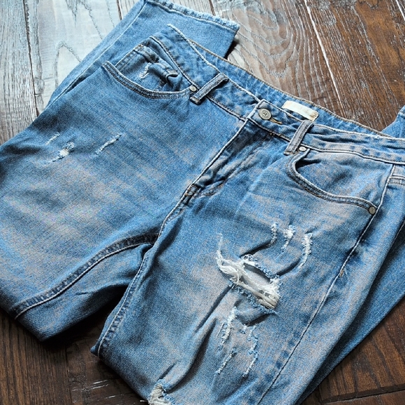 Altar'd State Denim - ALTAR'D STATE I Distressed Ripped Light Wash Denim Straight Leg Jeans, 28